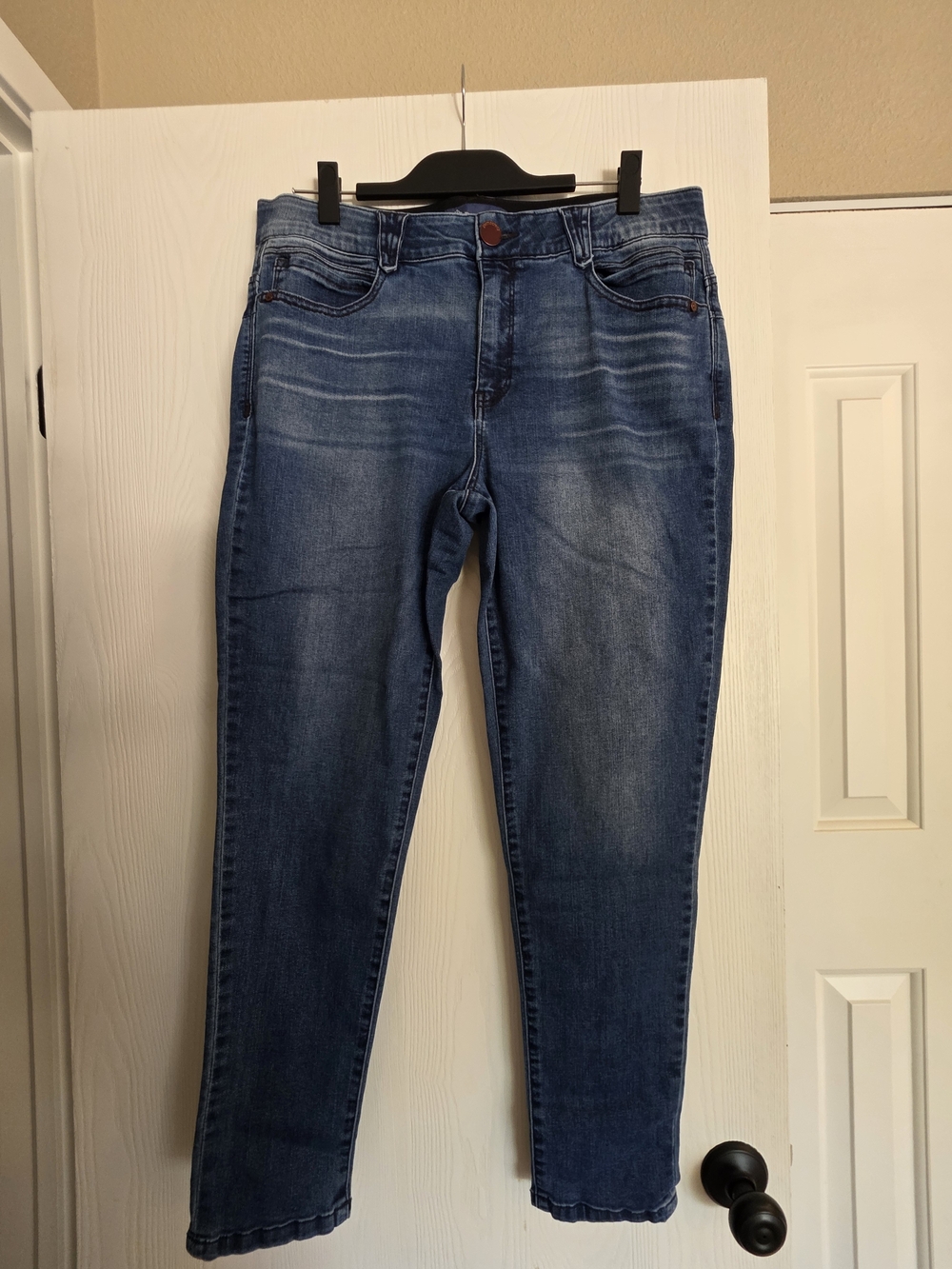 Democracy AbSolution Ankle Skinny Jeans - Size 16